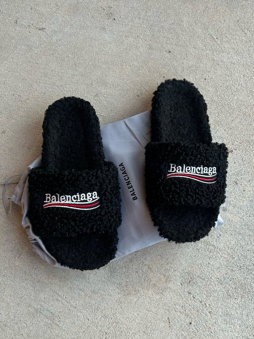 Black Balenciaga slides men’s size 8-8,5